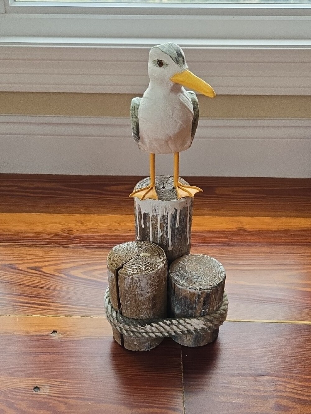 Seagull on Driftwood Posts - Picture 2 of 4